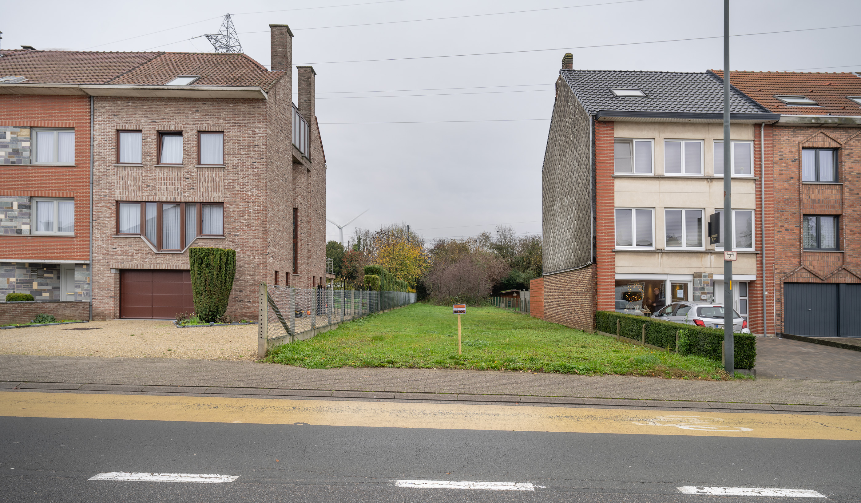 Terrain à bâtir - 3 façades à Huizingen a vendre › Nos offres › Berth Immo
